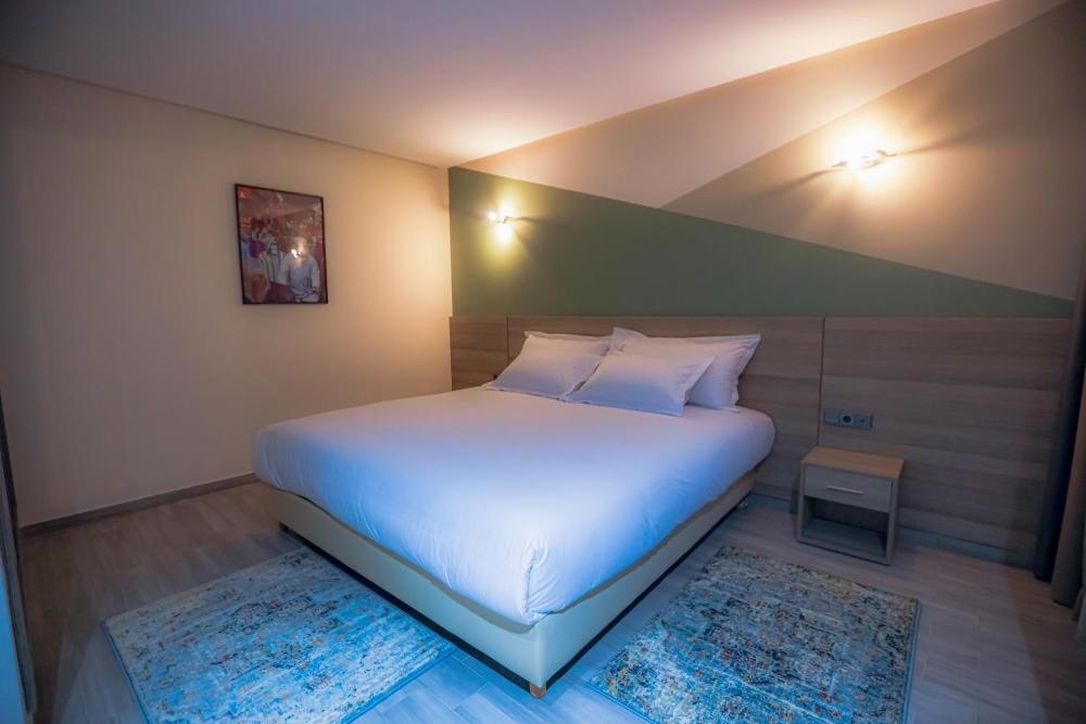 Room image 5