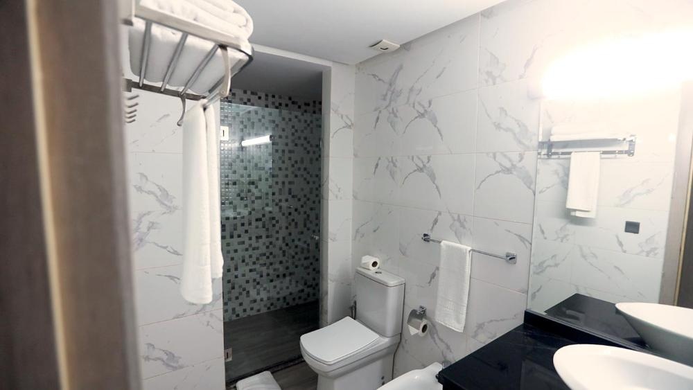 Room image 4